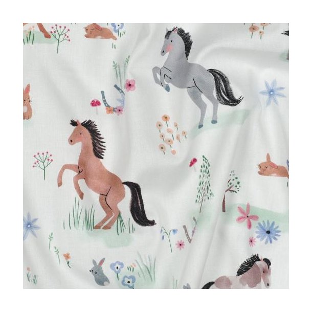 Fine Poplin digitl Farm animals, White