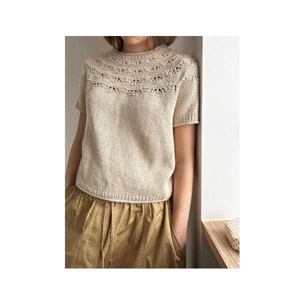 Noomi tee