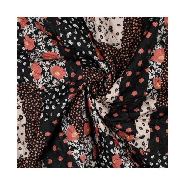 Stepped patchwork, Black