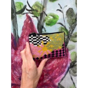 Pink M�lkeb�tte, Pung