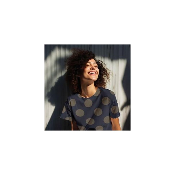 Light and Lush, Navy