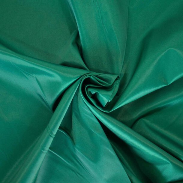 B�vernylon, Gr�n