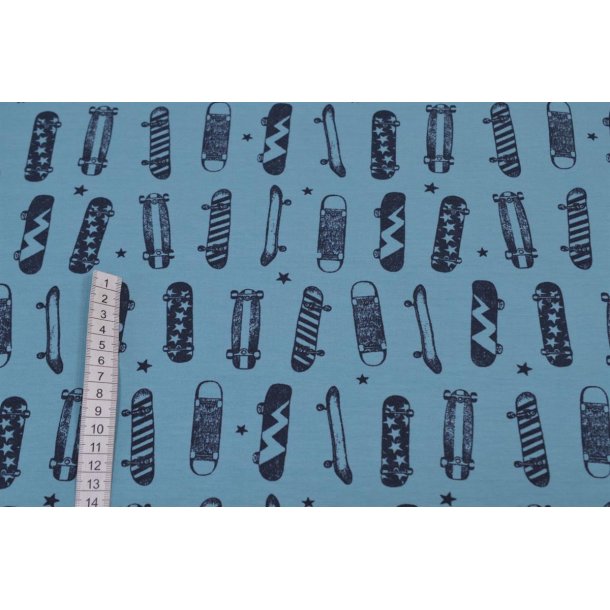 Isoli St�vturkis m/Skateboard