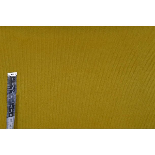 Fl�jlsvelour Lys karry