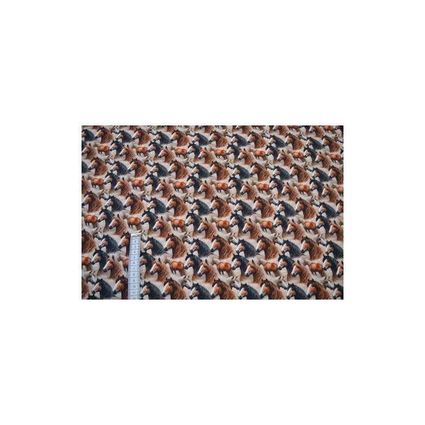 Poplin digital, Heste