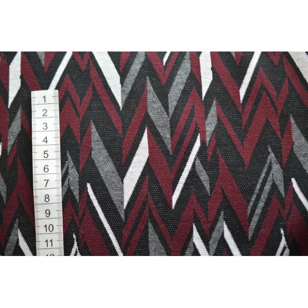 Jacquard ZIgZag Bordaux, gr�, sort og r�hvid