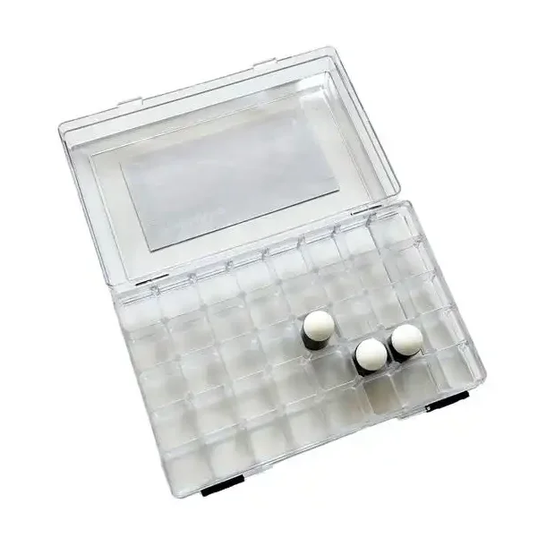 Plastic opbevaringsbox m/rum